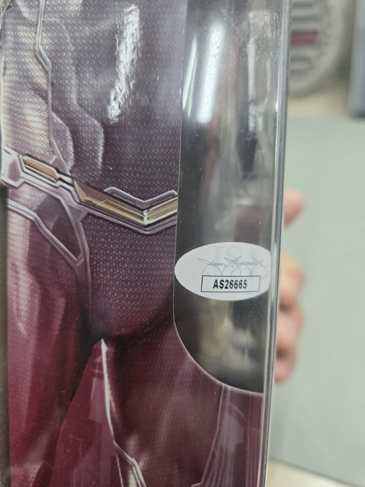 Paul Bettany Signed Vision Action Figure Jsa *Read Description* Flaw, image 3