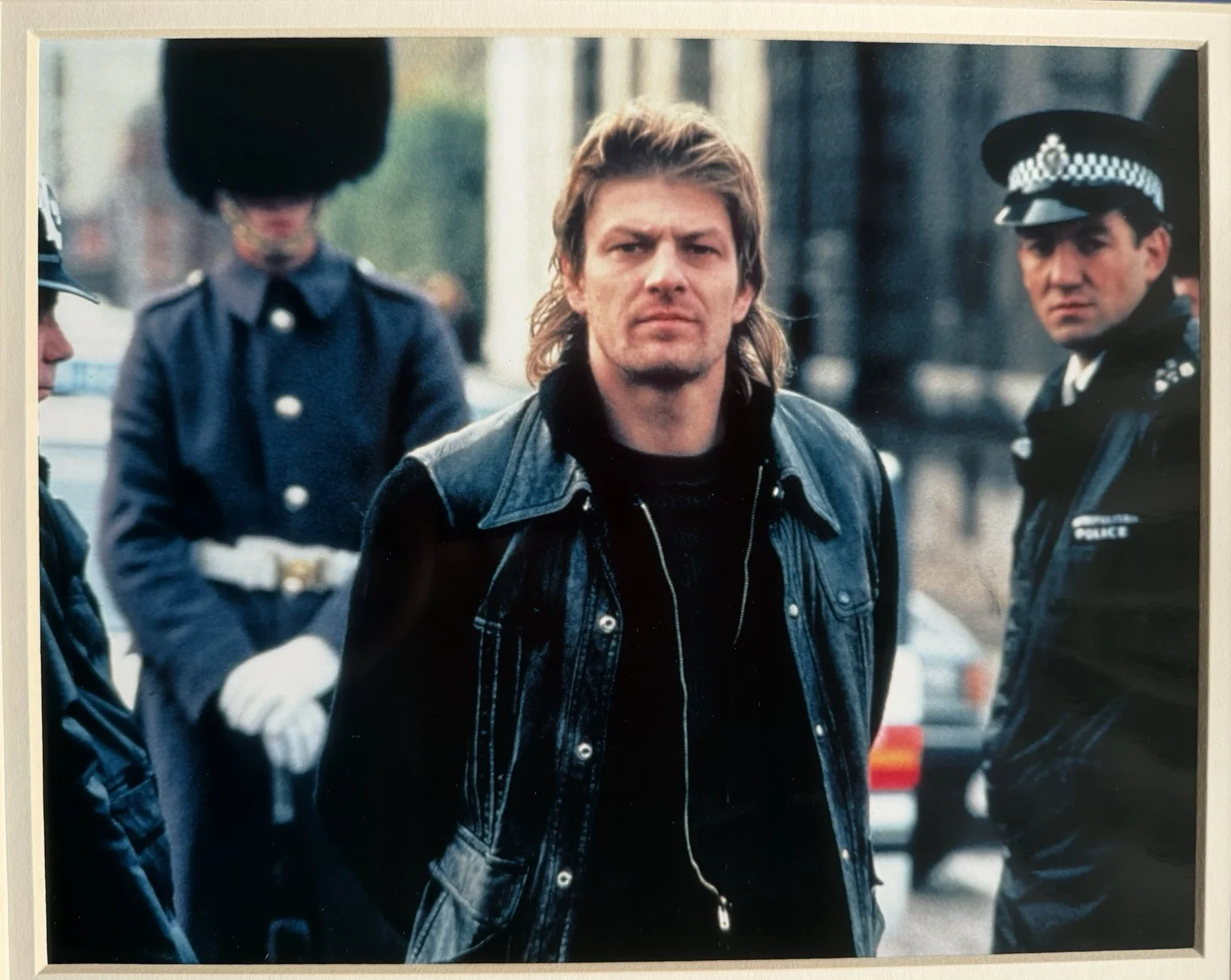 Sean Bean “patriot Games” Signed Framed 16" X 12” Double Mounted Display, image 4
