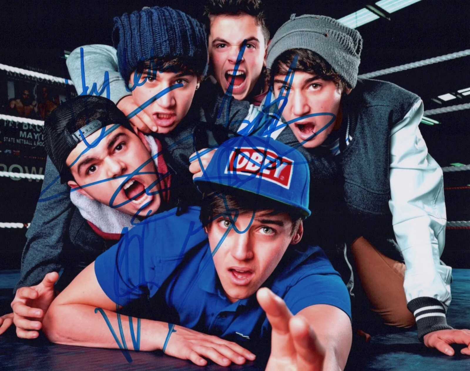 THE JANOSKIANS - LUKE BROOKS, JAMES YAMMAOUNI, DANIEL SAHYOUNIE — The Janoskians signed 8x10 Photo c PROOF Luke Brooks, James, Daniel COA, изображение 2
