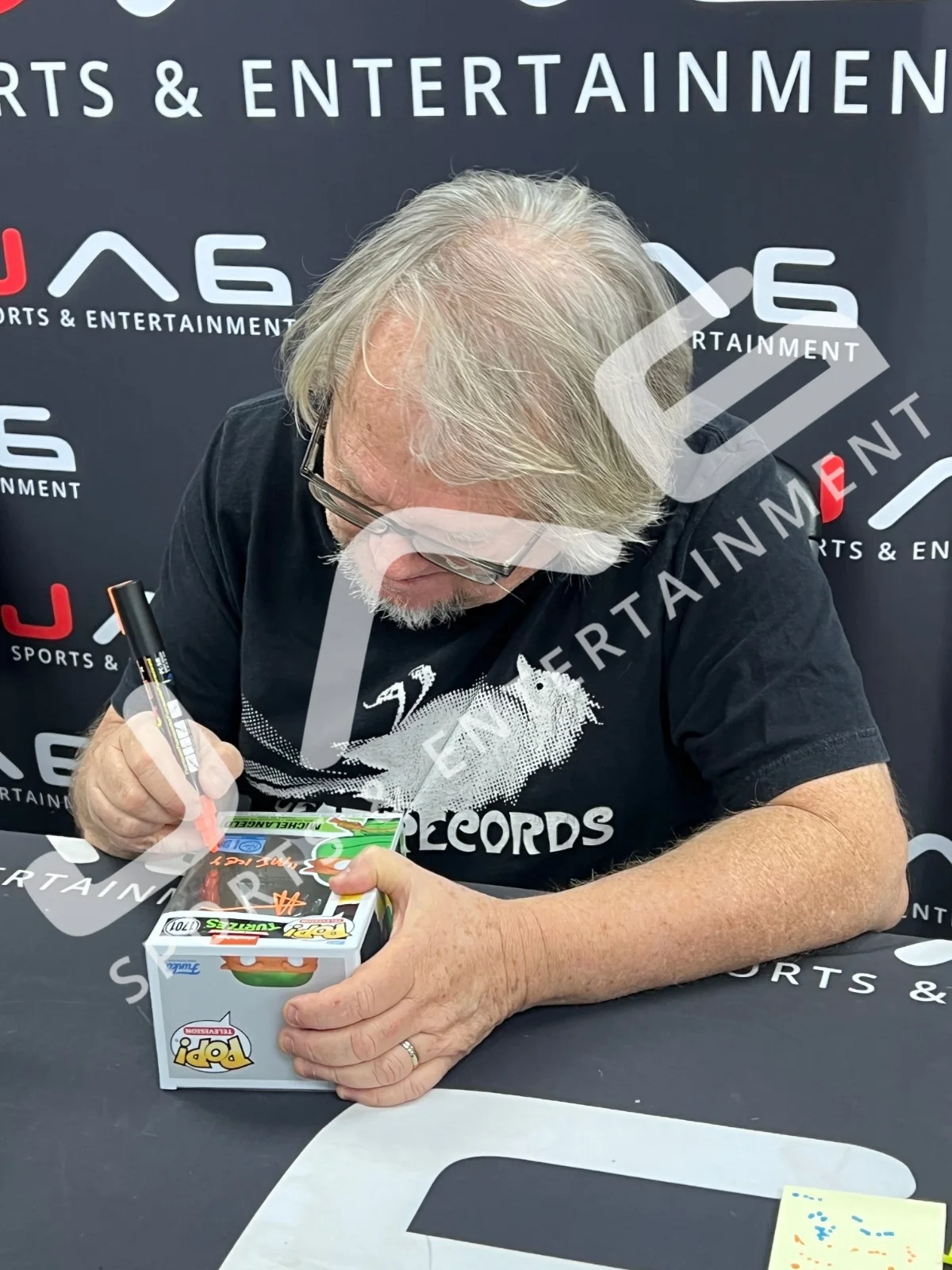 Robbie Rist — Robbie Rist autographed Funko Pop #1611 JSA Teenage Mutant Ninja Turtles, изображение 2
