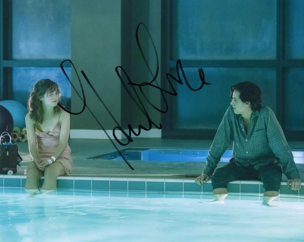 Haley Lu Richardson — Haley Lu Richardson Signed Autograph 8x10 Photo Five Feet Apart w/ Cole Sprouse