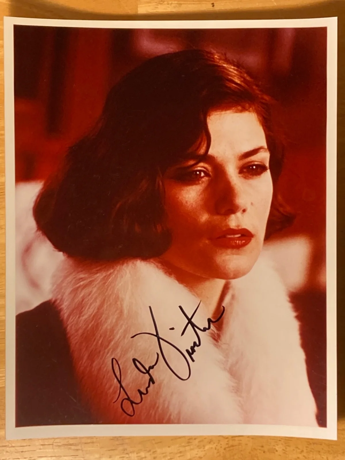 Hand SIGNED Linda Fiorentino 8x10 Photo - The Moderns, Dogma, After Hours, Last, изображение 2