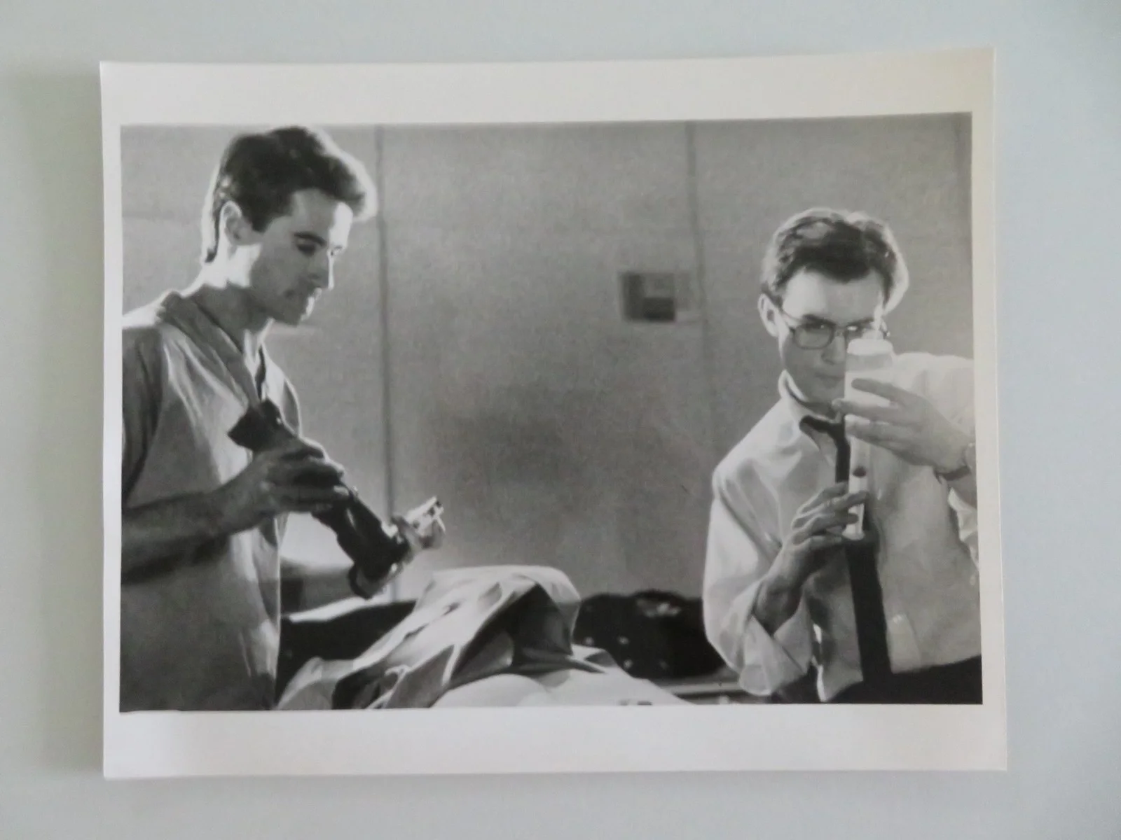 RE-ANIMATOR MOVIE STILL PHOTO LOT OF 3 JEFFREY COOMBS BRUCE ABBOTT 1985, изображение 3