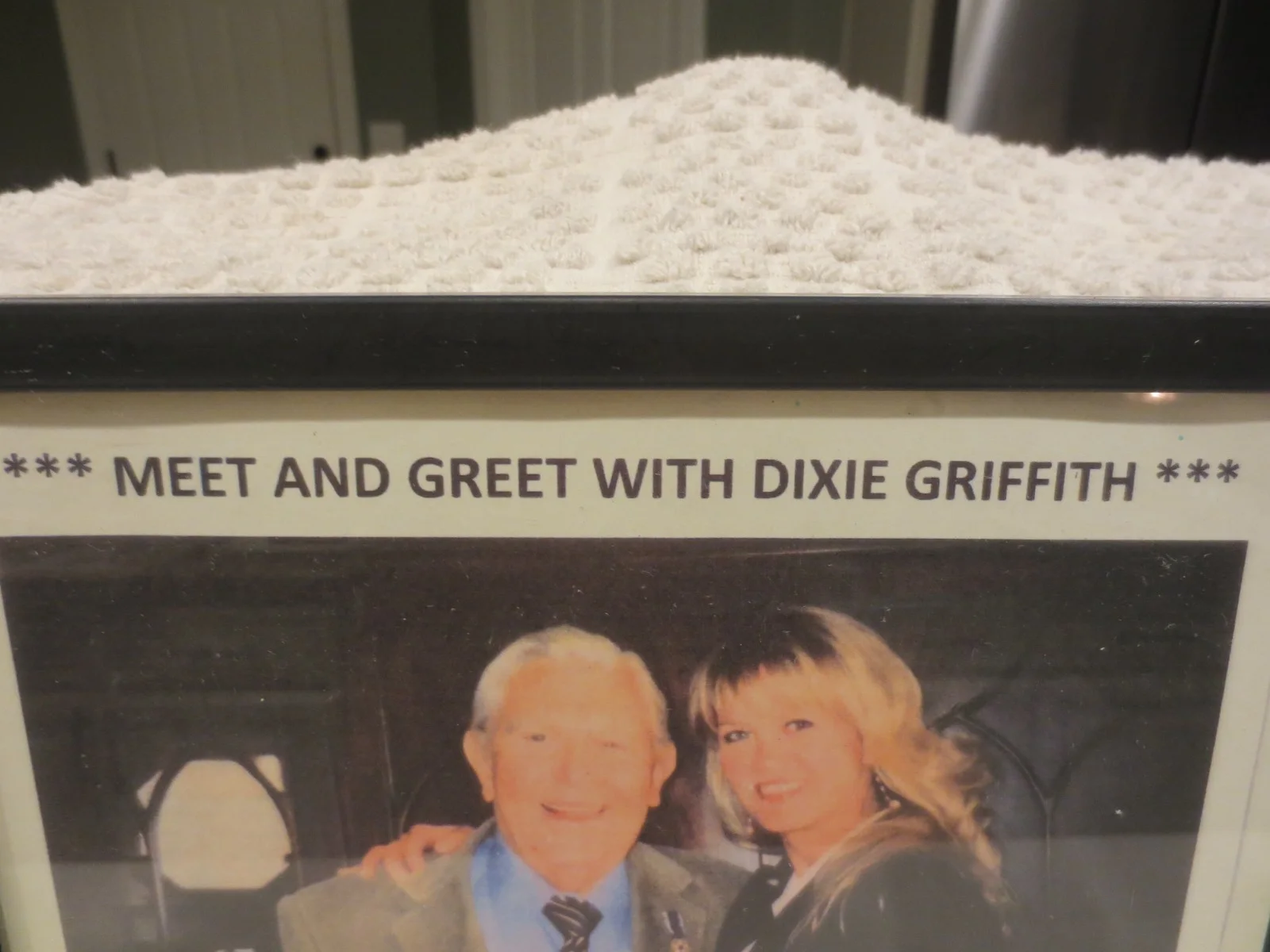 Dixie Griffith — Autographed 9" x 11" Photo of Dixie Griffith (Andy Griffith's Daughter), изображение 2