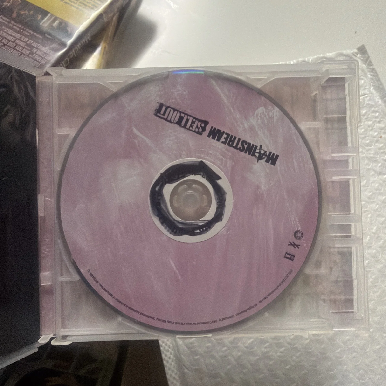 Machine Gun Kelly pre owned, image 3