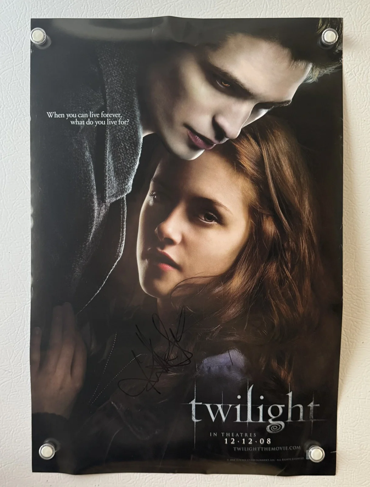 Kristen Stewart — Kristen Stewart signed poster Twilight 11.5x17 rare full name autograph c