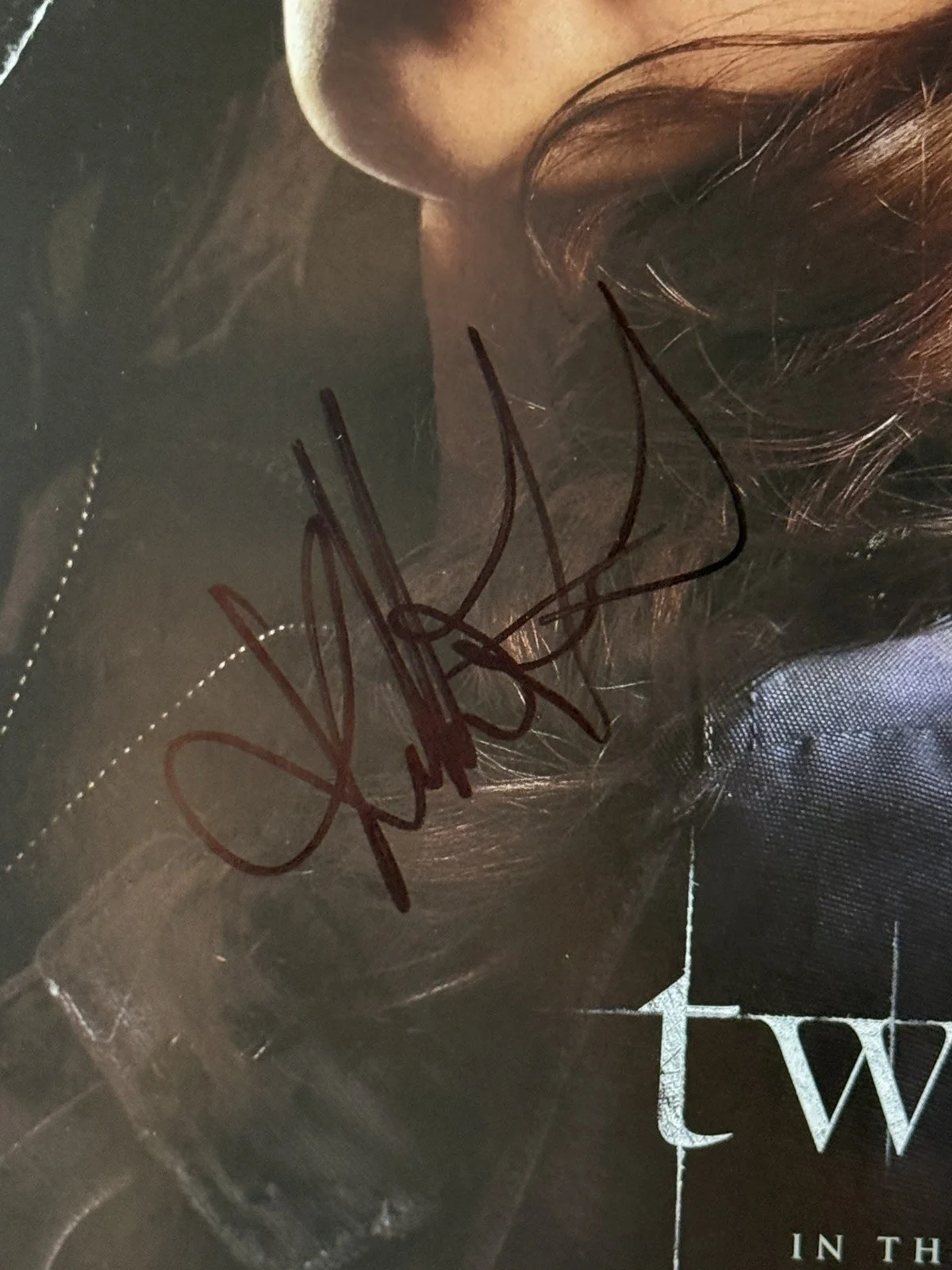 Kristen Stewart — Kristen Stewart signed poster Twilight 11.5x17 rare full name autograph b, image 2