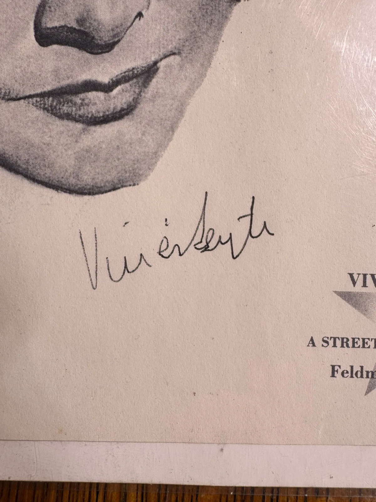Vivian Leigh — Vivien Leigh Autograph- Gone with the Wind-Authentic hand signed, image 2