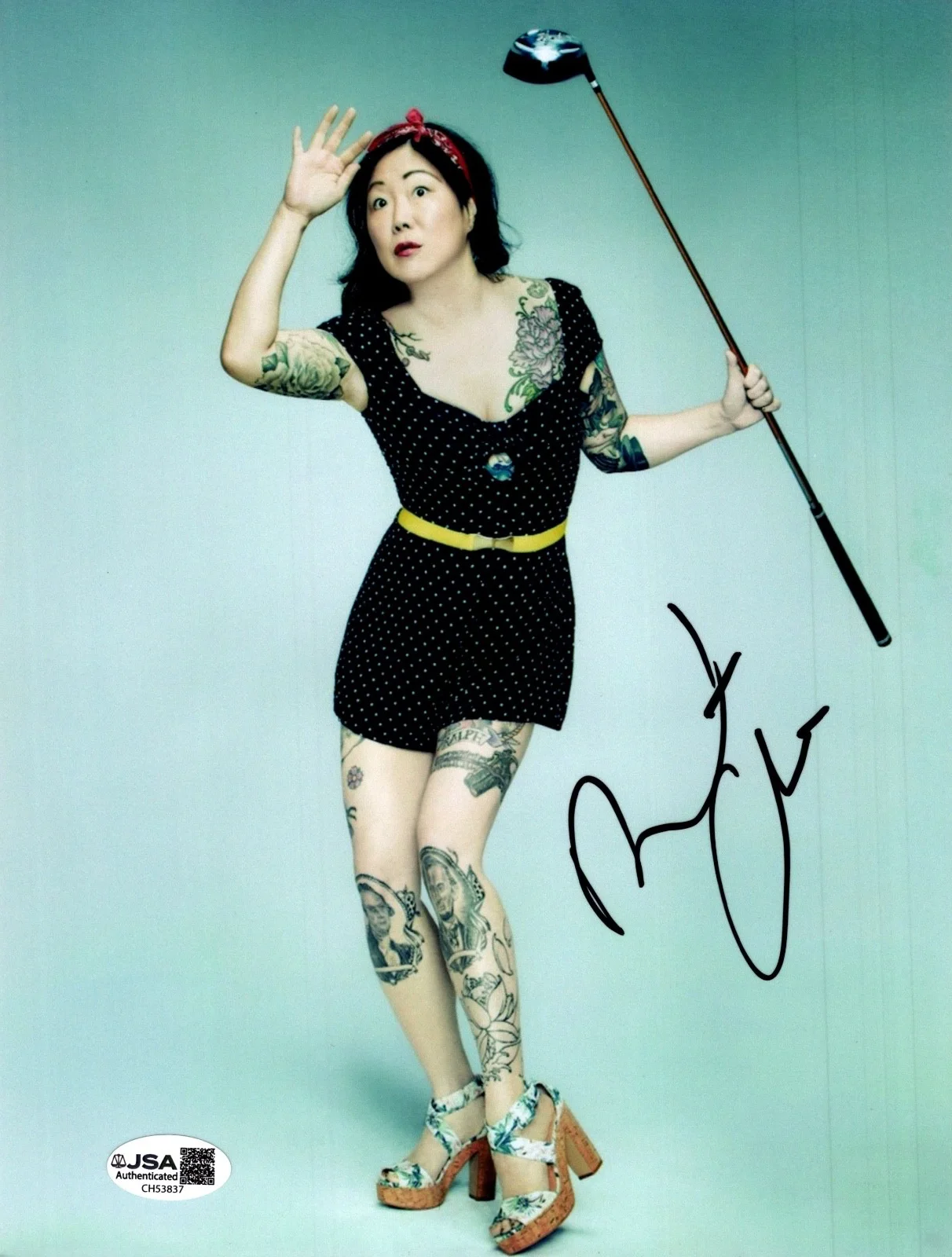 MARGARET CHO — MARGARET CHO Authentic Hand-Signed "Comedian ~ Stand Up" 8x10 Photo (JSA COA)