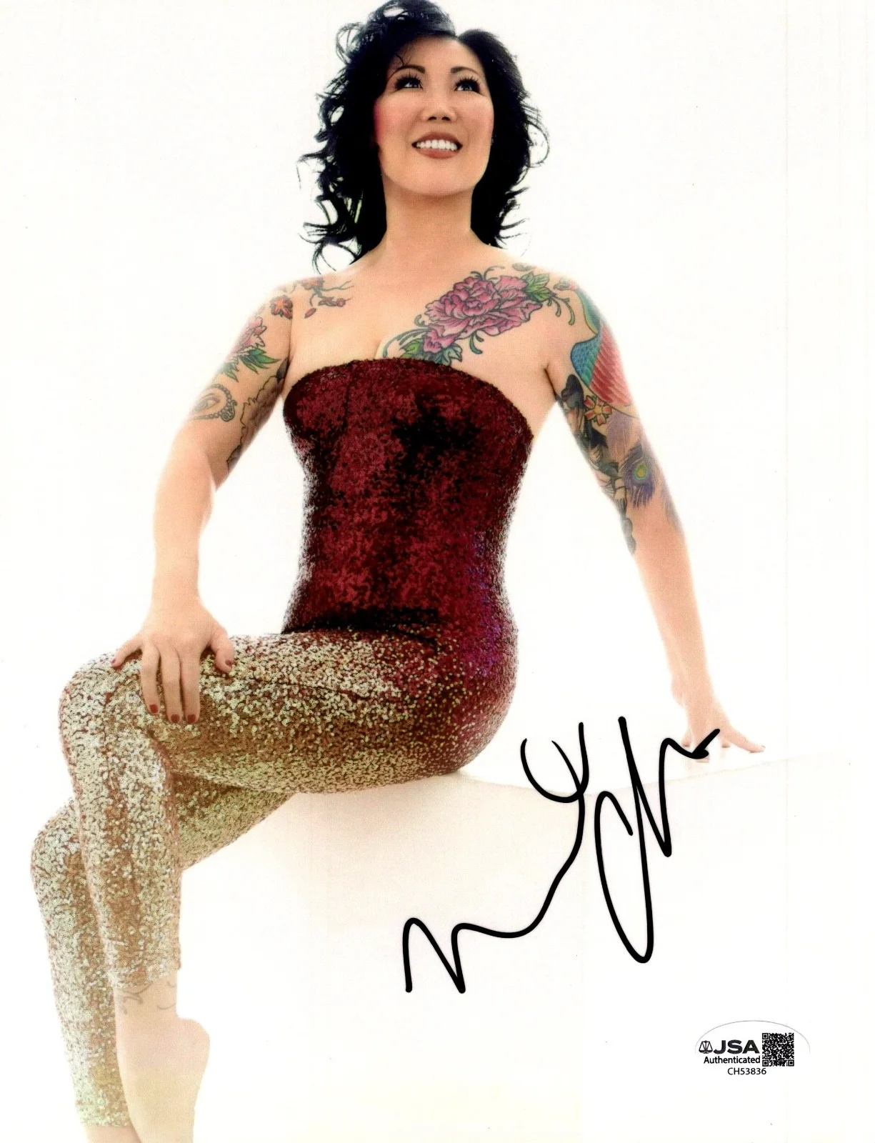 MARGARET CHO — MARGARET CHO Authentic Hand-Signed "Comedian ~ Stand Up" 8x10 Photo (JSA COA)