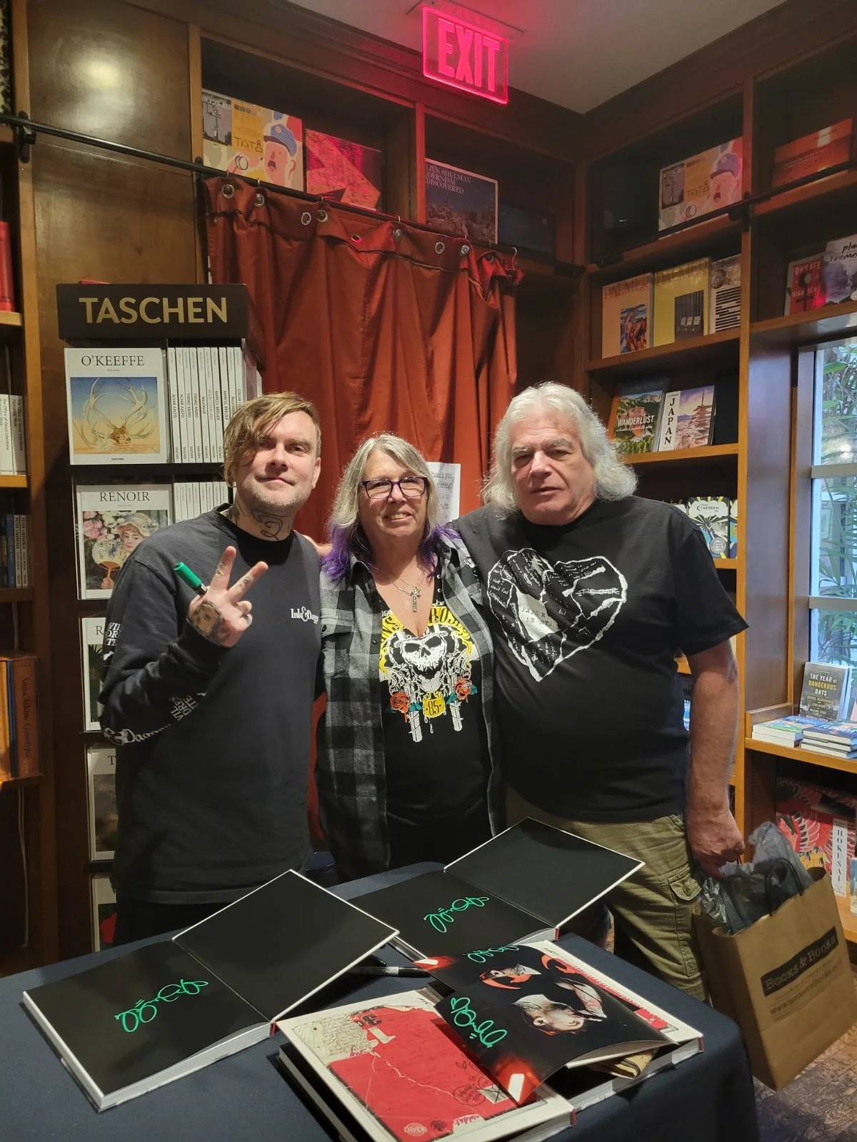Bert McCracken — Bert McCracken Of The Used Signed Book - In Love And Death The Lost Notebook, изображение 4