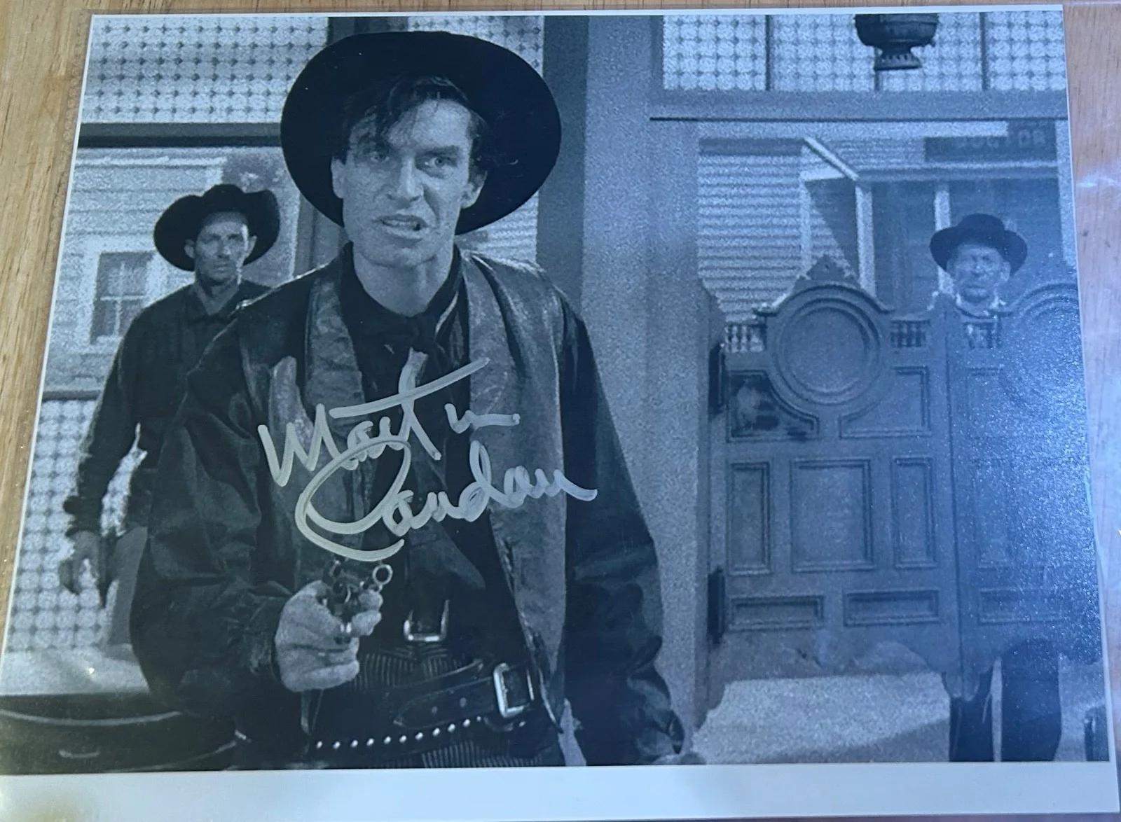 Martin Landau — MARTIN LANDAU 🔥 IP Autograph Photo Twilight Zone 🔥 Mr. Denton On Doomsday 🔥
