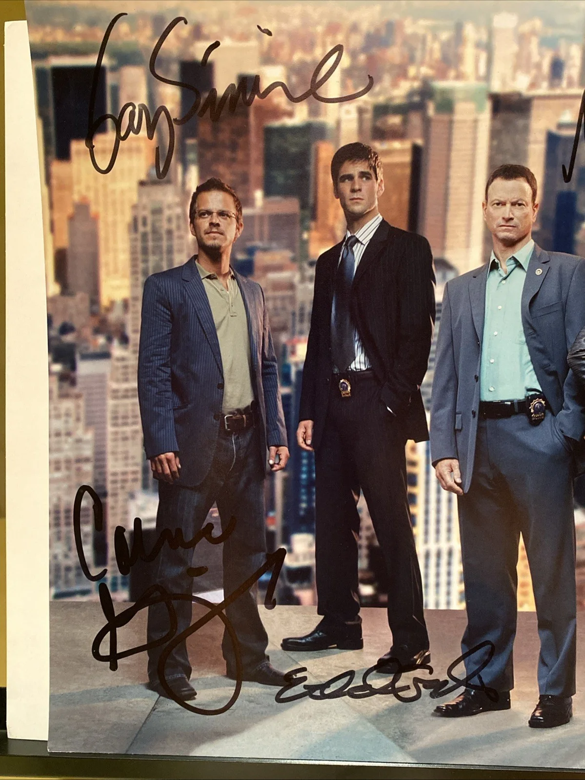 Gary Sinise, Carmine Giovinazzo, Eddie Cahill, Melina Kanakaredes — CSI New York Cast Autographed 11x14 Photo SIGNED, image 2