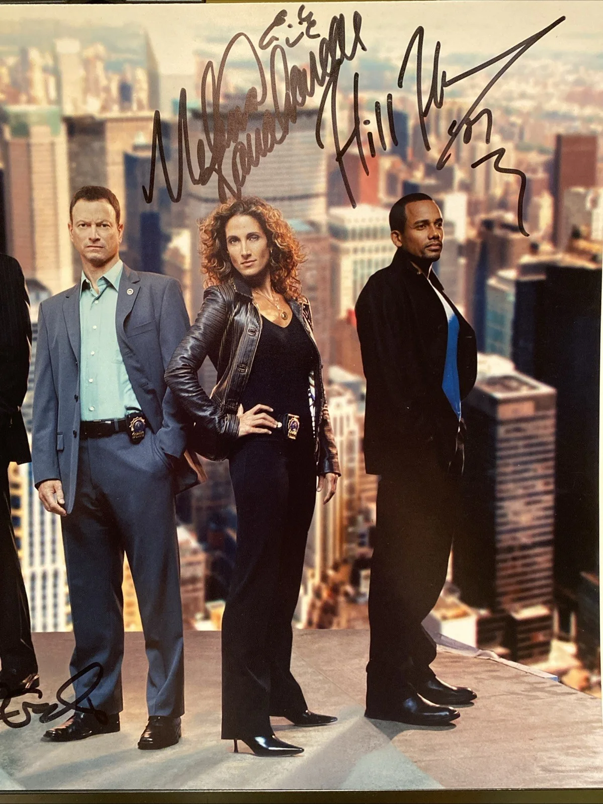Gary Sinise, Carmine Giovinazzo, Eddie Cahill, Melina Kanakaredes — CSI New York Cast Autographed 11x14 Photo SIGNED, image 3