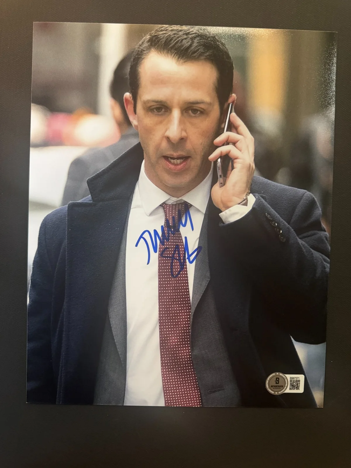 Jeremy Strong — Jeremy Strong Rare! autographed signed Succession 8x10 photo Beckett BAS coa