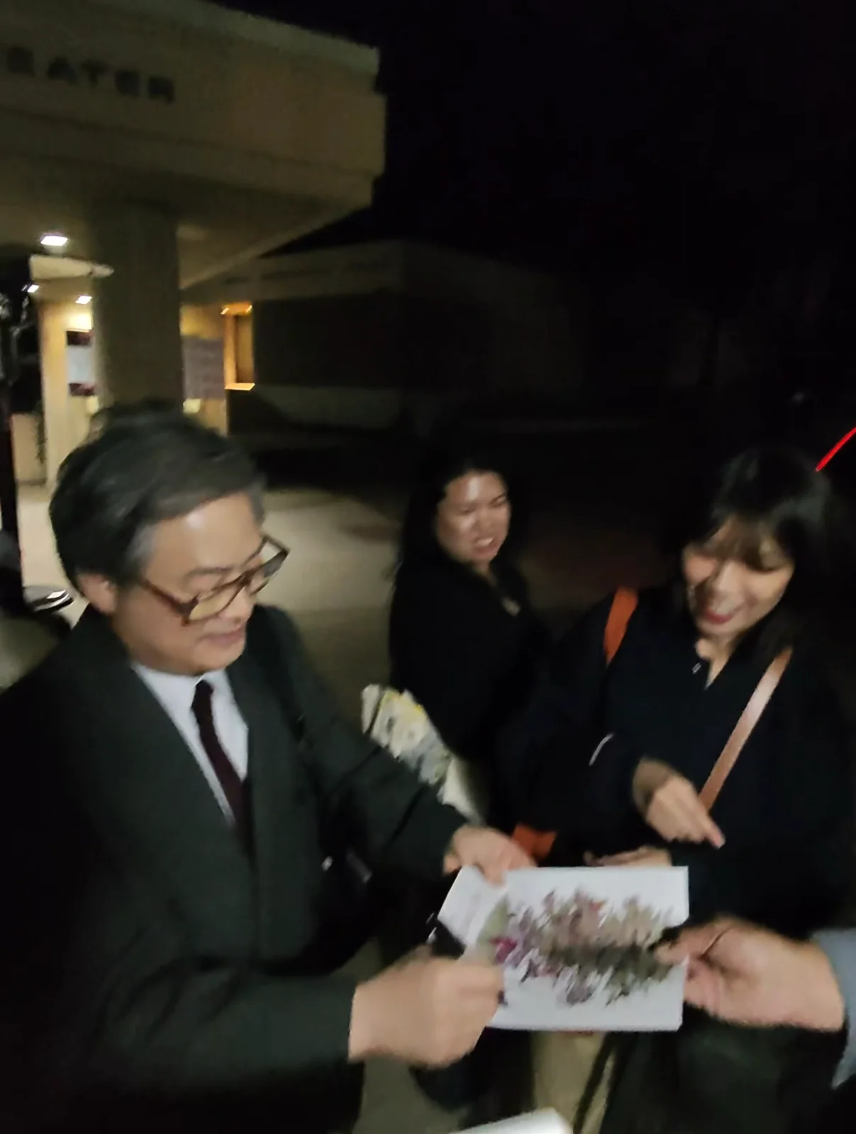 PARK CHAN-WOOK SIGNED NO OTHER CHOICE 8x10 PHOTO EXACT VIDEO PROOF AUTOGRAPH COA, изображение 2