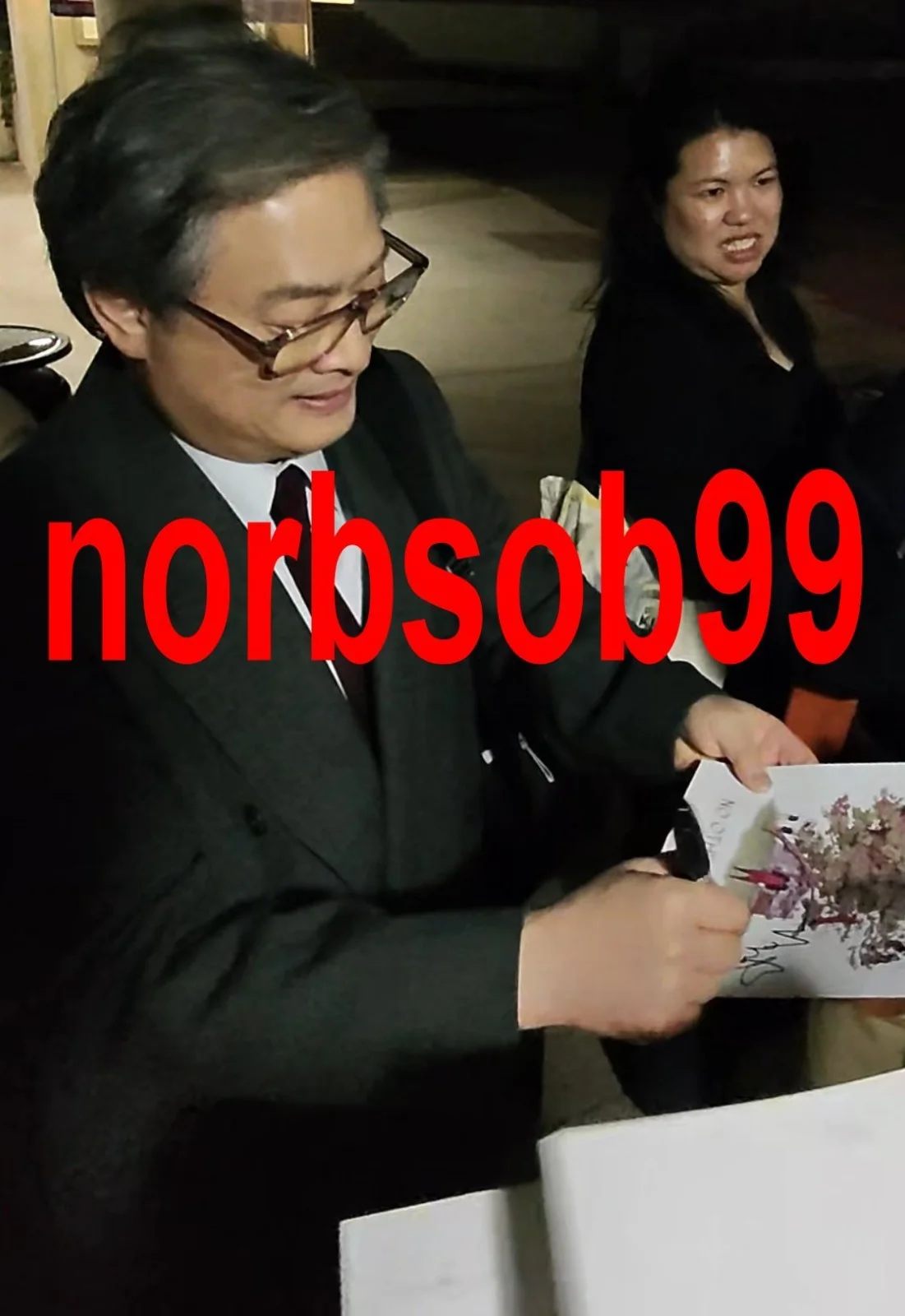 PARK CHAN-WOOK SIGNED NO OTHER CHOICE 8x10 PHOTO EXACT VIDEO PROOF AUTOGRAPH COA, изображение 4