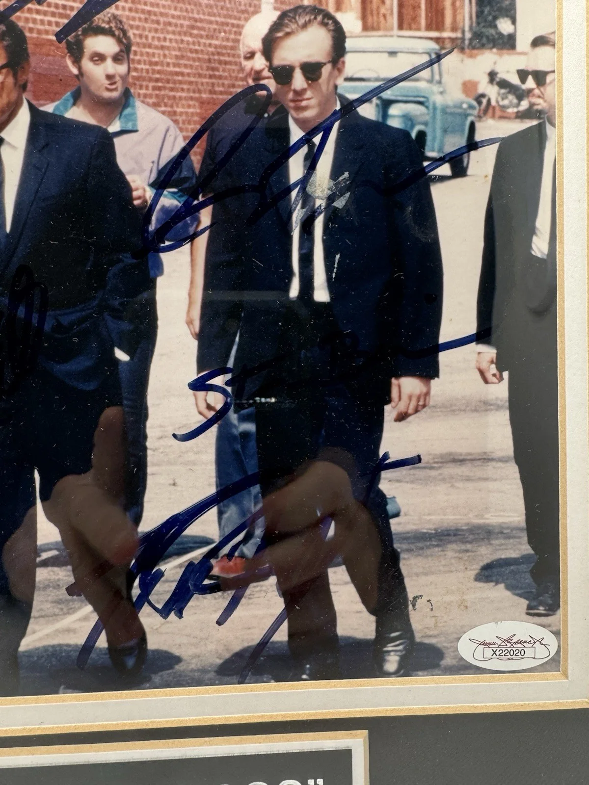 RESERVOIR DOGS Signed 8x10 Photo framed Autograph Cast Lawrence Tierney JSA LOA, изображение 4