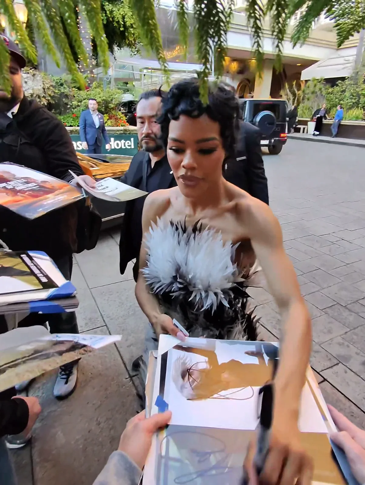 TEYANA TAYLOR SIGNED ONE BATTLE AFTER ANOTHER 8x10 PHOTO COA & EXACT VIDEO PROOF, image 2
