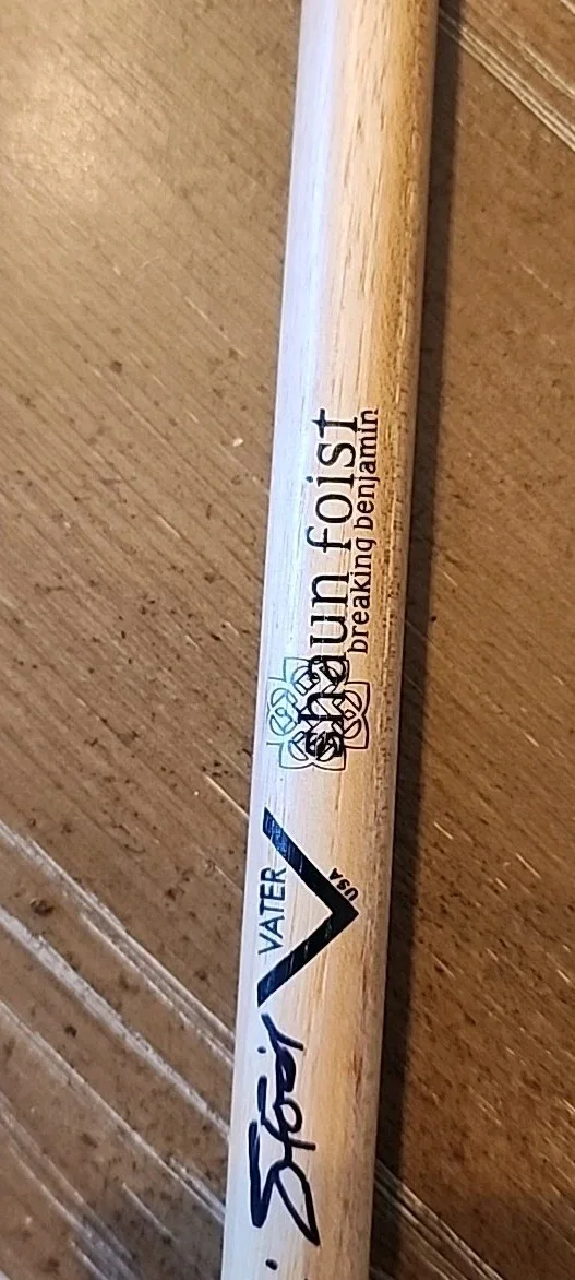 Breaking Benjamin Autographed Vater Drumstick, изображение 2