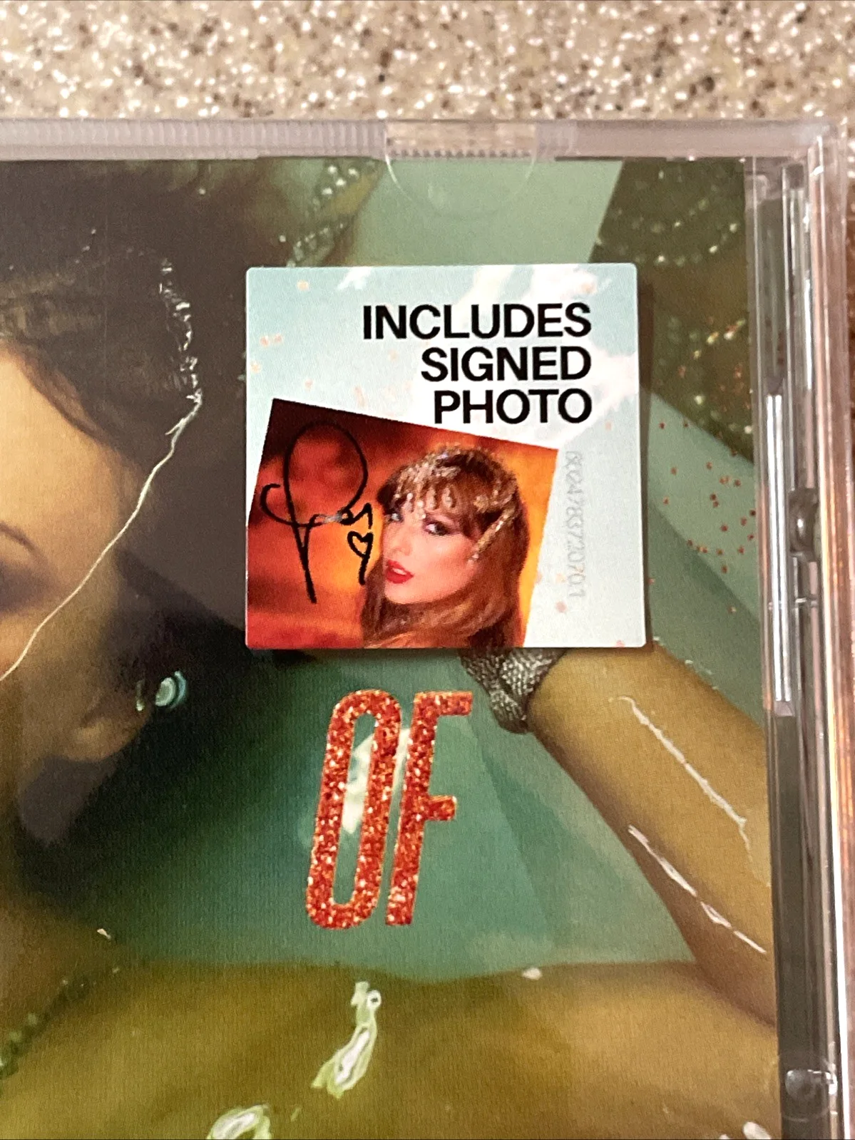 Taylor Swift — ✅🔥Taylor Swift The Life of a Showgirl CD w/ Hand Signed Photo # 1 - *IN HAND*, изображение 3