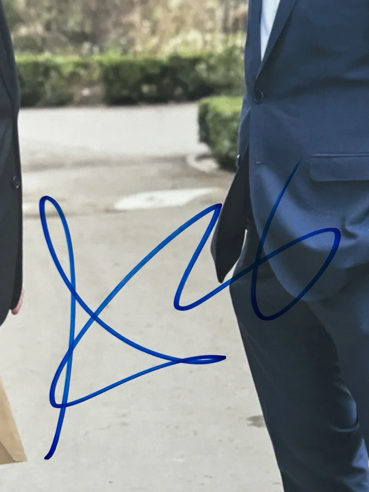 Arian Moayed — Arian Moayed "Succession" AUTOGRAPH Signed 'Stewy Hosseini' 8x10 Photo GTP, image 2