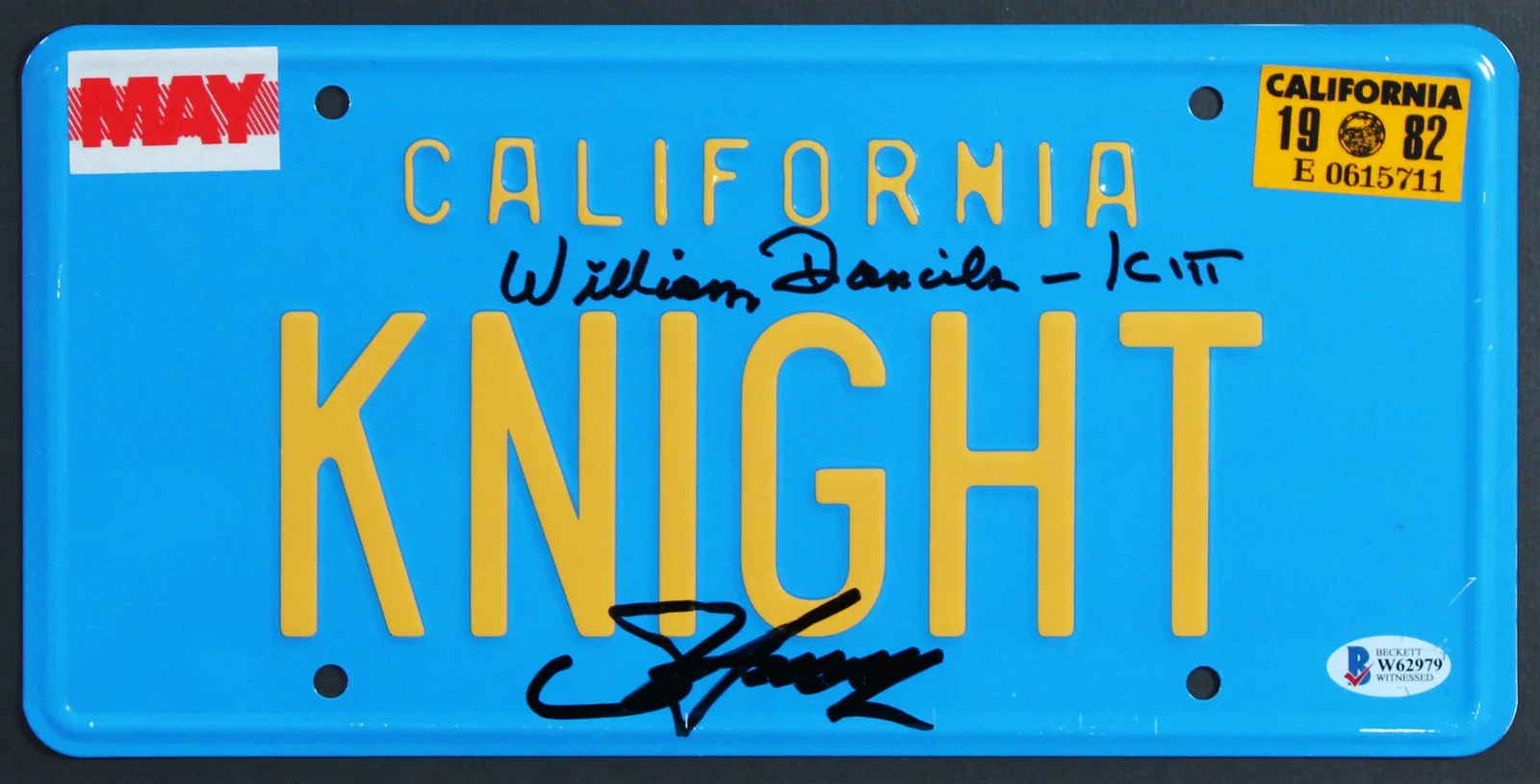 David Hasselhoff, William Daniels — Knight Rider (2) Hasselhoff & Daniels Signed License Plate Framed Display BAS, image 2