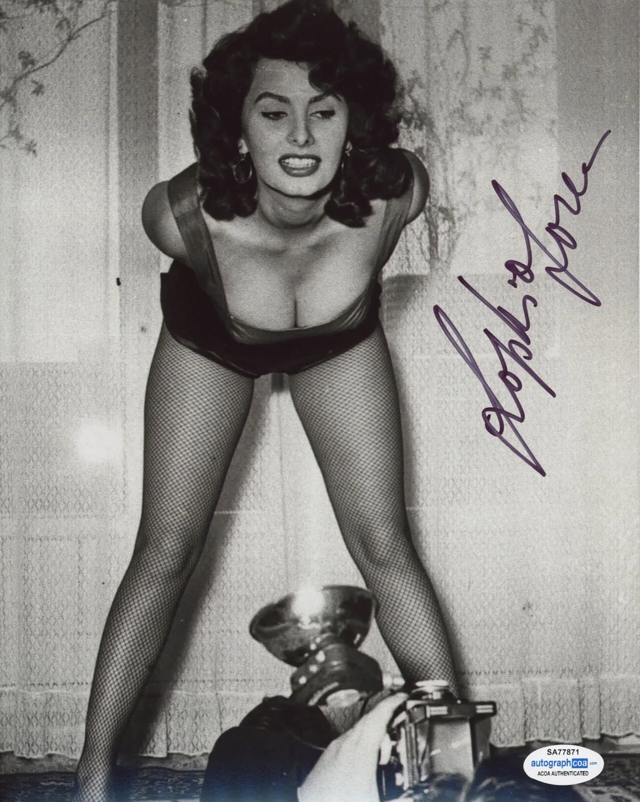 SOPHIA LOREN — Sophia Loren signed Autographed 8x10 Photo f TWO WOMEN Hot SEXY Actress ACOA COA, изображение 3