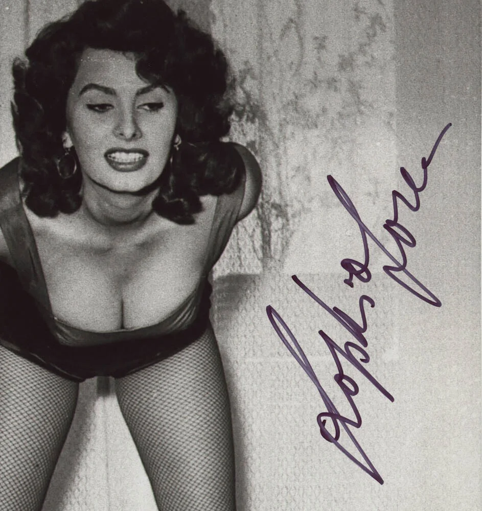 SOPHIA LOREN — Sophia Loren signed Autographed 8x10 Photo f TWO WOMEN Hot SEXY Actress ACOA COA, изображение 4