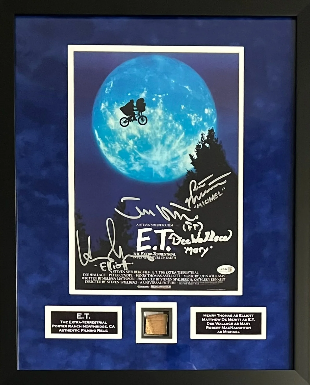 Matthew DeMeritt, Henry Thomas, Dee Walace & Robert MacNaughton — Cast autographed signed suede framed 11x14 photo & set piece relic E.T JSA COA