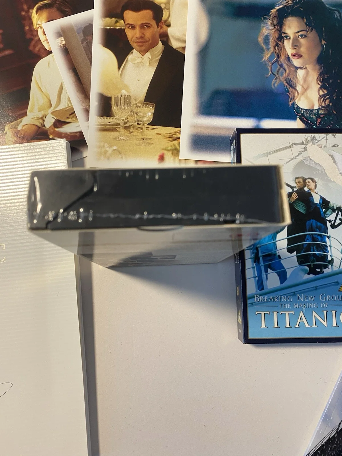 TITANIC (1997) Original Theatrical Production Notes + Film Strip + Sealed VHS, image 4