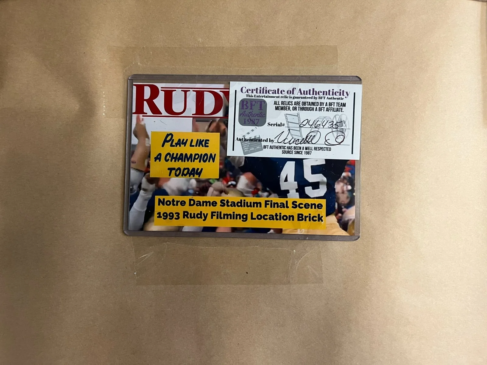 Rudy Ruettiger, Sean Astin — Astin Reuttiger autographed suede framed 11x14 photo & relic Notre Dame Rudy JSA, изображение 4