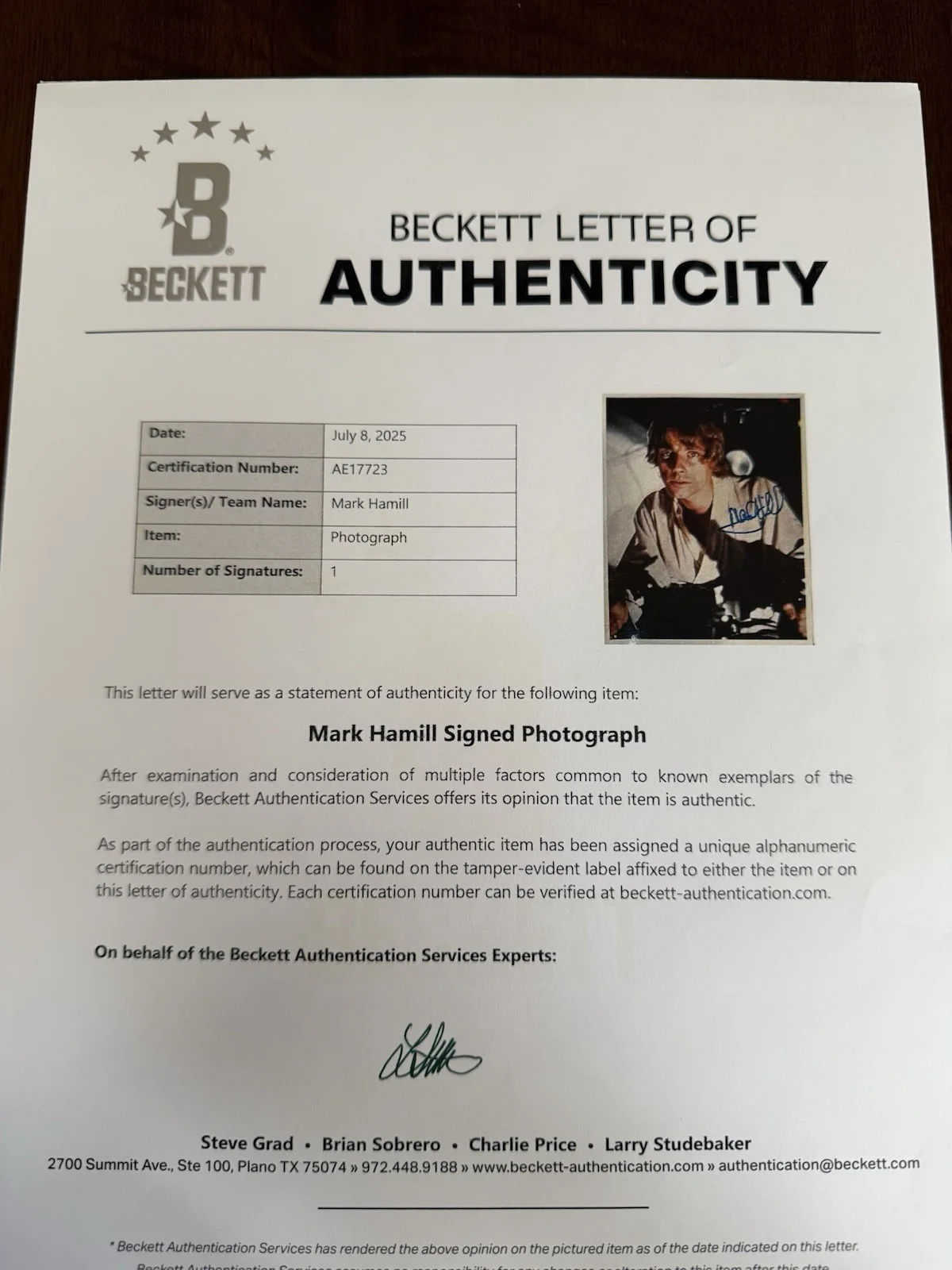 Mark Hamill — MARK HAMILL HAND SIGNED STAR WARS AUTOGRAPH 8x10 COLOR RARE BECKETT LOA LUKE, изображение 2