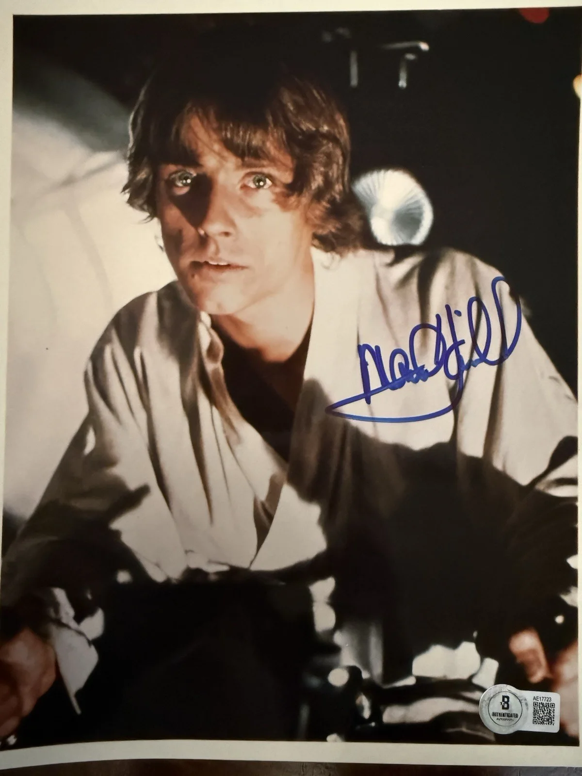 Mark Hamill — MARK HAMILL HAND SIGNED STAR WARS AUTOGRAPH 8x10 COLOR RARE BECKETT LOA LUKE, изображение 3
