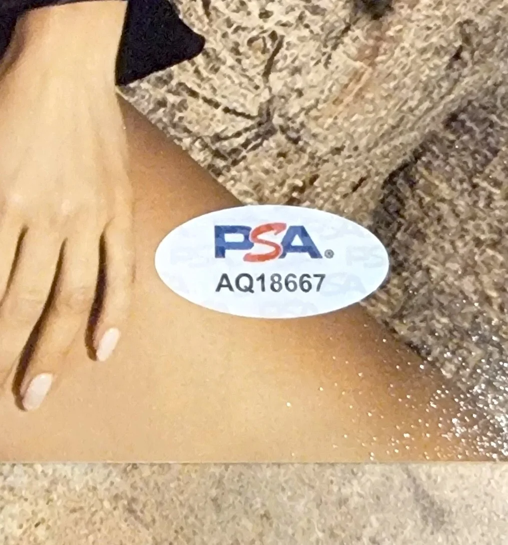 Zulay Henao — Zulay Henao signed 8x10 photo autograph PSA DNA photoshoot orange bikini, изображение 2