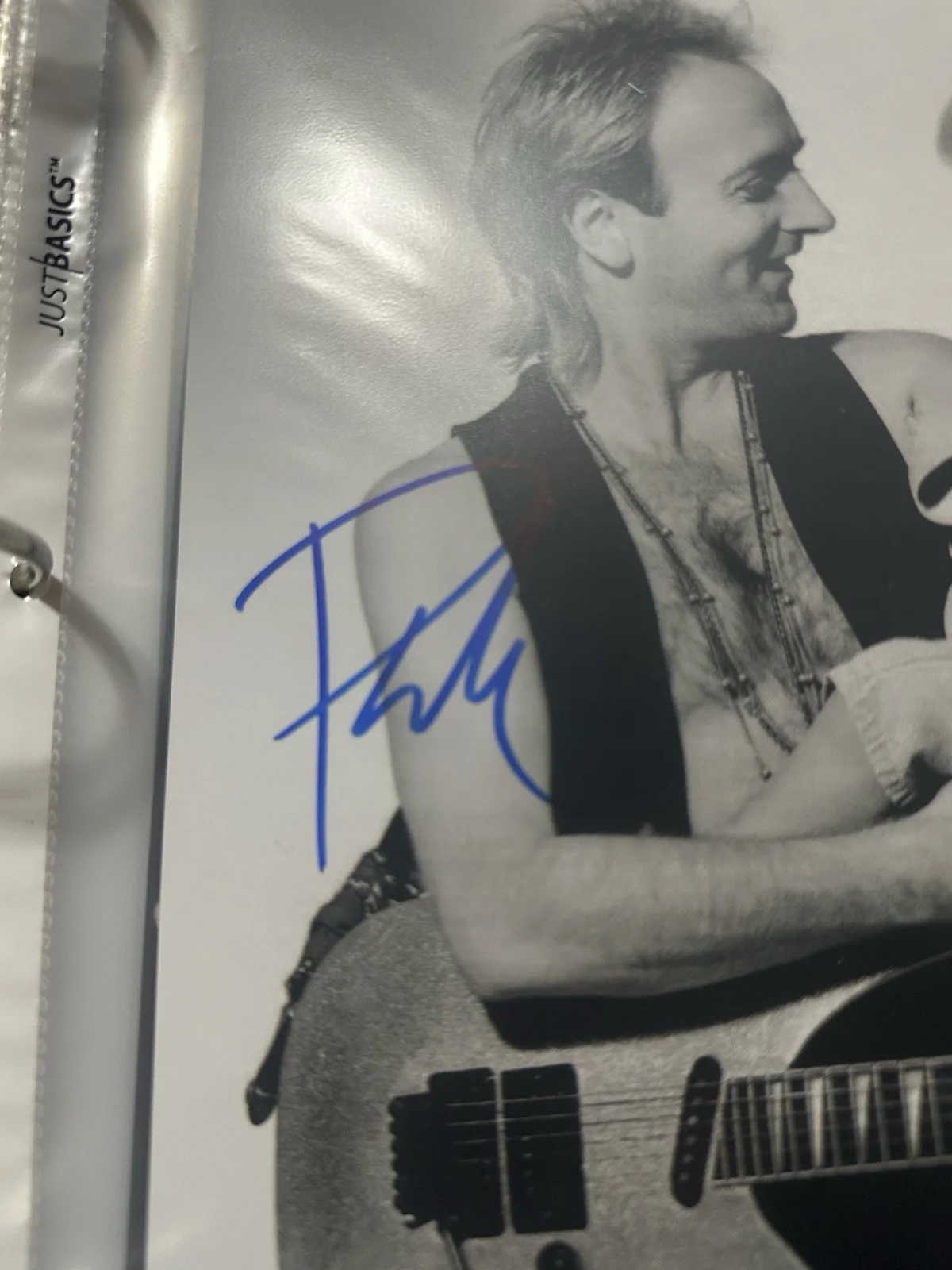 Phil Collen Def Leppard Autographed 8x10 Photo with Certificate of Authenticity, изображение 2