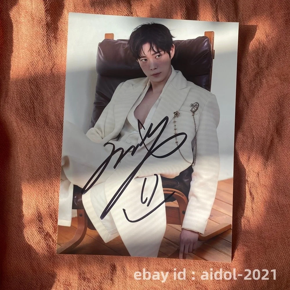 Kim Young Dae Autographed Signed Photo K-POP GIFTS Collection 5*7 2026, image 4