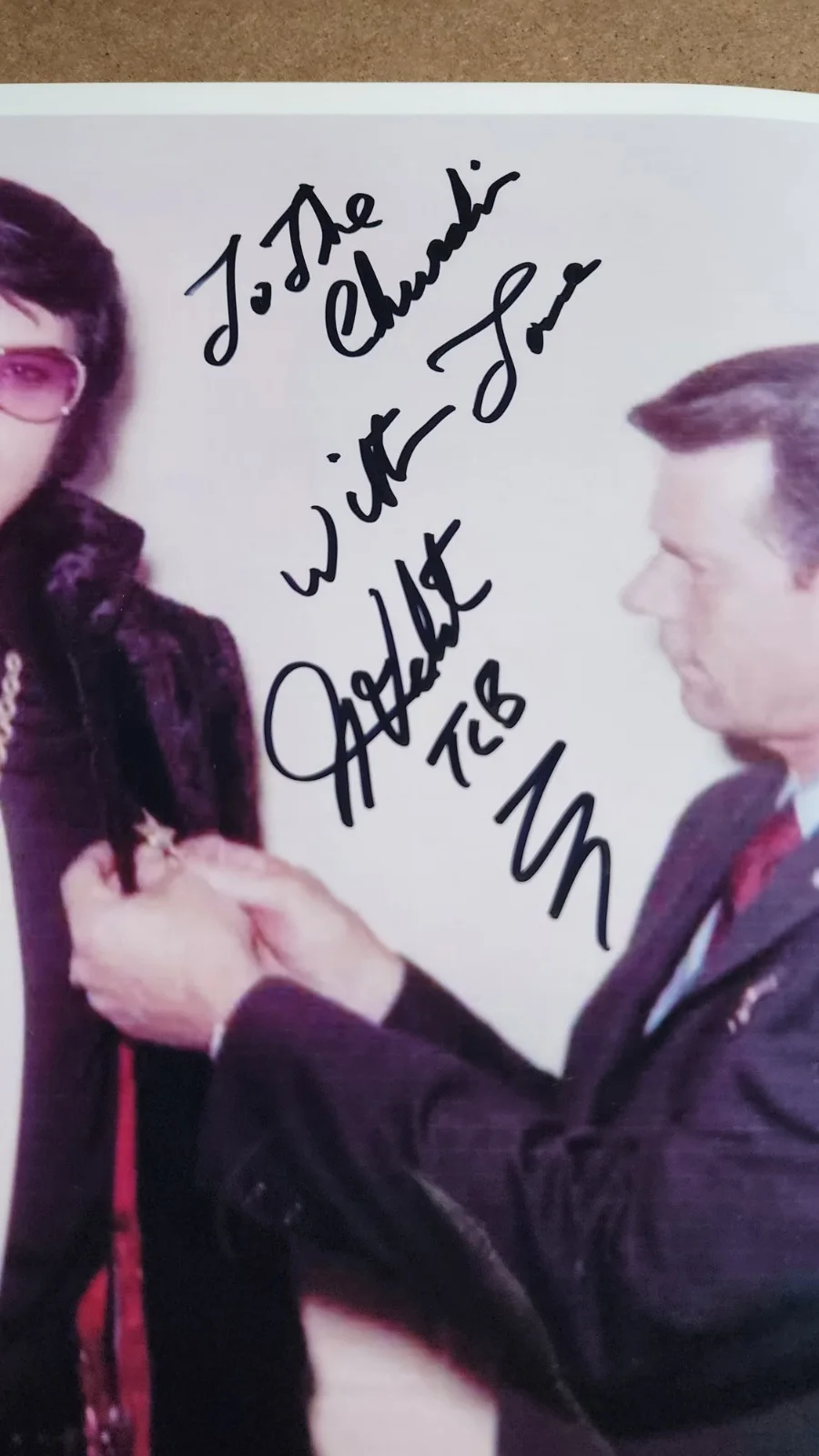 Vtg Photo of ELVIS PRESLEY w/Sheriff Bill Mitchell SIGNED by JIMMY VELVET - 1970, изображение 4