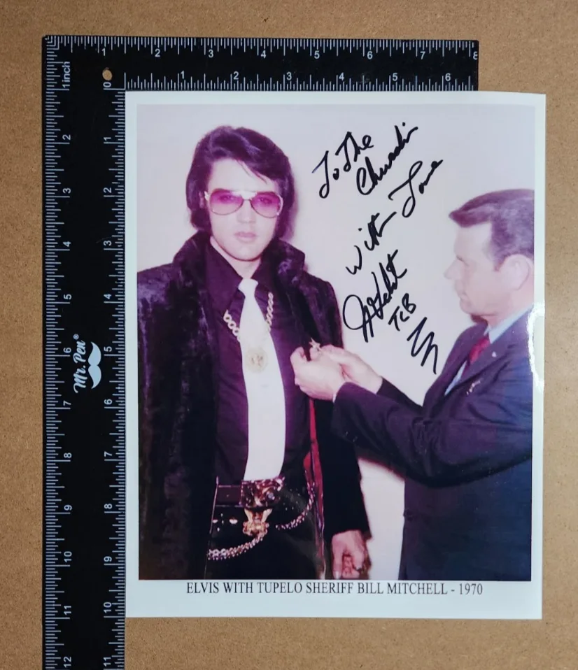 Vtg Photo of ELVIS PRESLEY w/Sheriff Bill Mitchell SIGNED by JIMMY VELVET - 1970, изображение 5