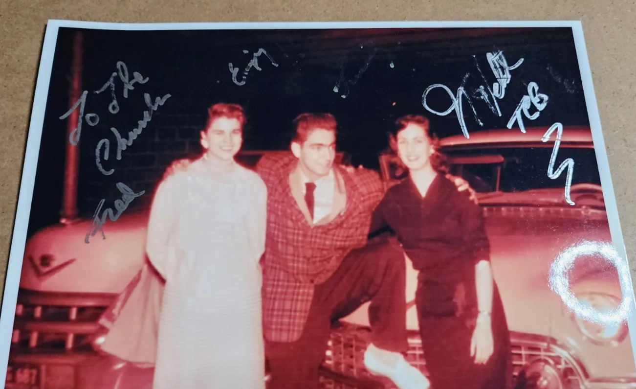 Vtg Photo of JIMMY VELVET w/2 Fans in 1957 Autographed / SIGNED by Velvet 8x10, изображение 4