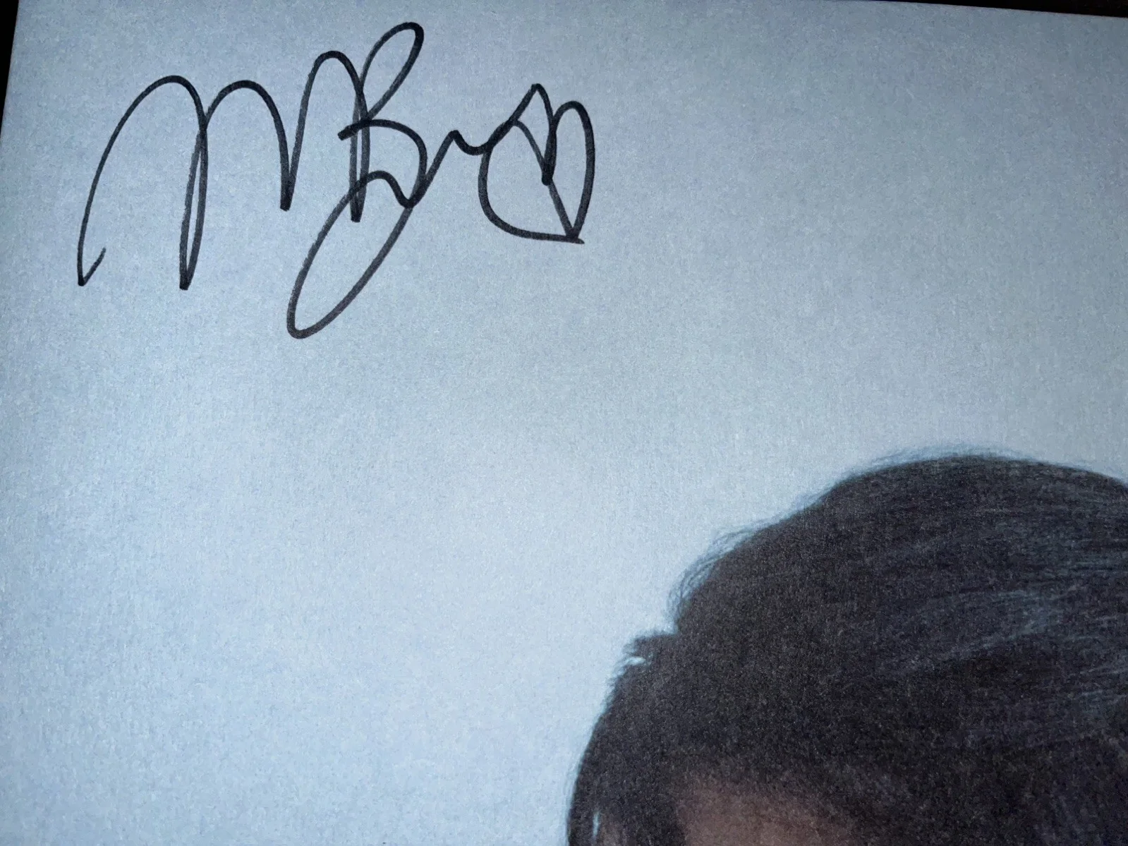Madison Beer Heart Signed Autographed Locket vinyl sleeve proof of purchase, изображение 4