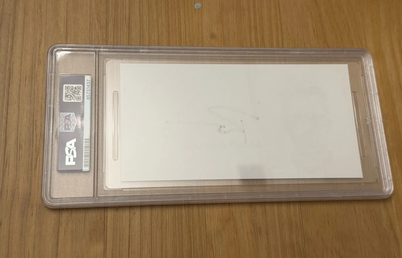 Robert Downey Jr — ROBERT DOWNEY JR. Signed Autograph Picture Cut PSA/DNA COA Iron Man Marvel, изображение 2