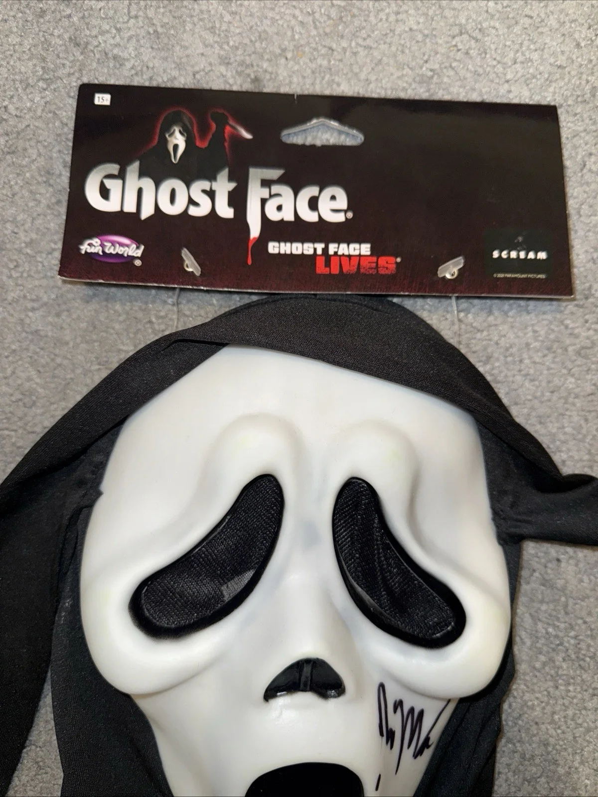 Joel McHale AUTOGRAPH SIGNED Scream Mask PROOF Community The Soup Neve Campbell, изображение 3