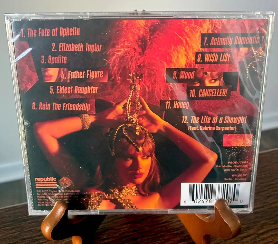 SIGNED TAYLOR SWIFT LIFE OF A SHOWGIRL CD W/ PHOTO ORIGINAL PACKAGE Auto Sealed, изображение 2
