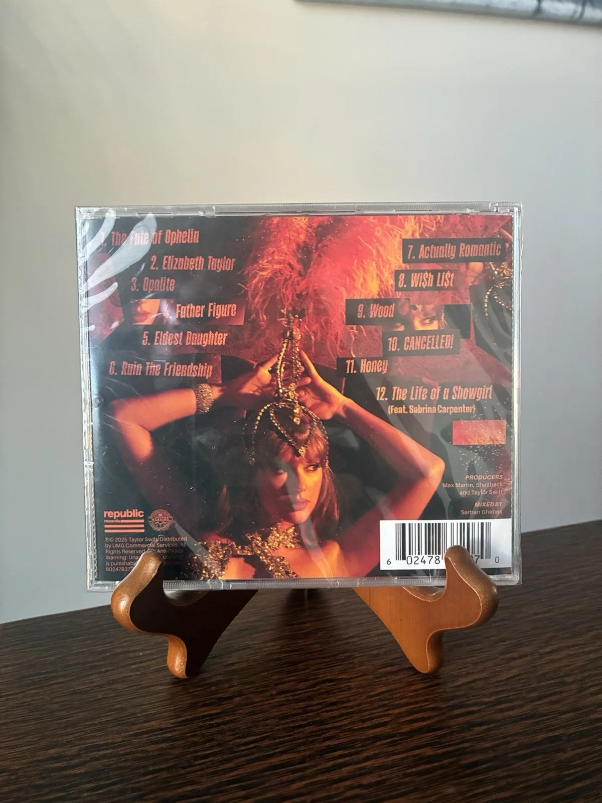 SIGNED TAYLOR SWIFT LIFE OF A SHOWGIRL CD W/ PHOTO ORIGINAL PACKAGE Auto Sealed, изображение 3