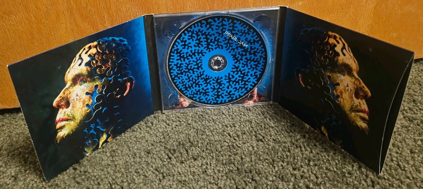 Pearl Jam Avocado Self Titled CD Signed Autograph! Mike McCready!, image 3