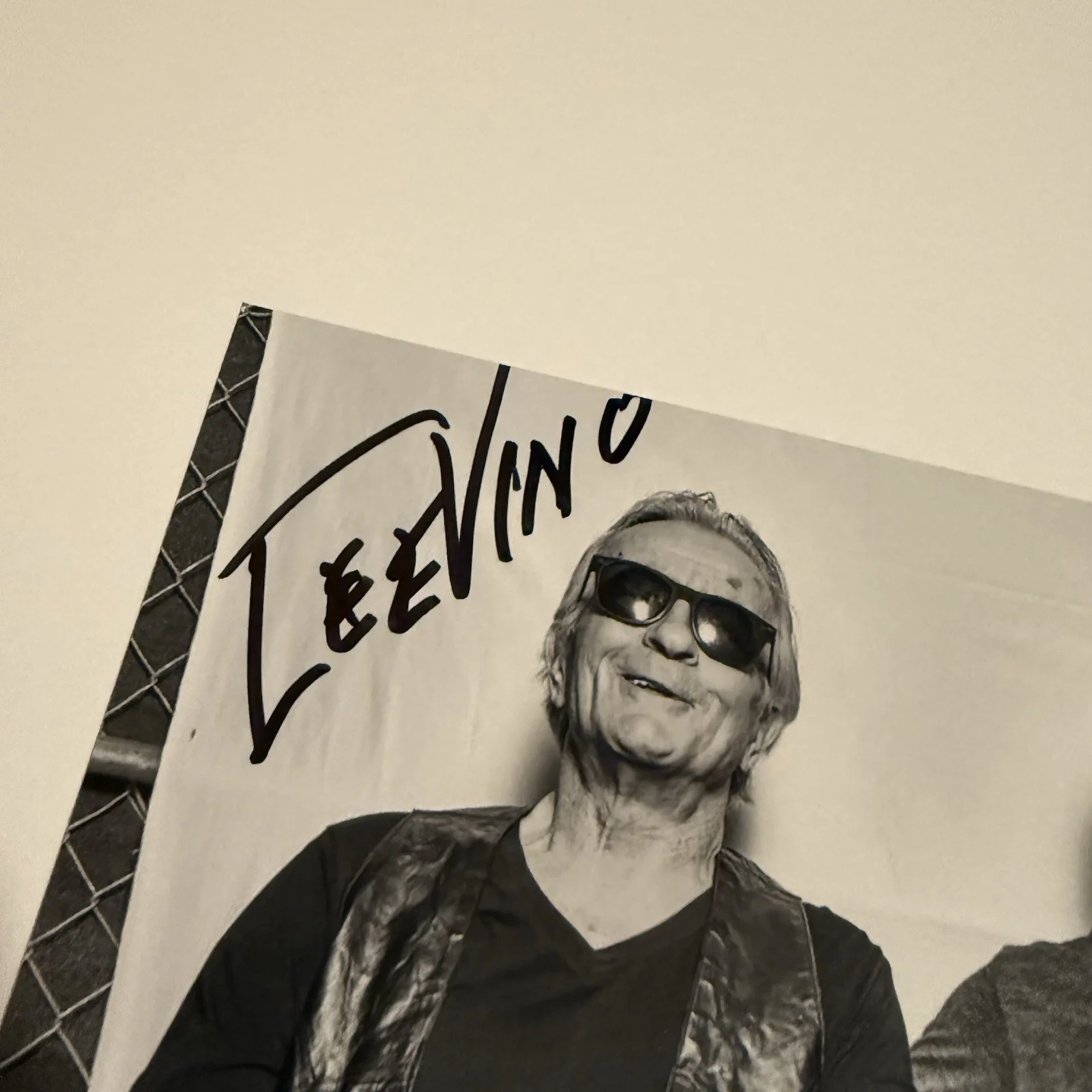 FEAR LEE VING SPIT STIX SIGNED 8x10 PHOTO PUNK BAND JSA COA, изображение 3