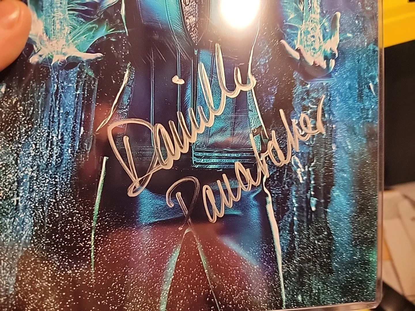 Danielle Panabaker — Danielle Panabaker Autographed 8x10 Photo Signed Picture, image 2