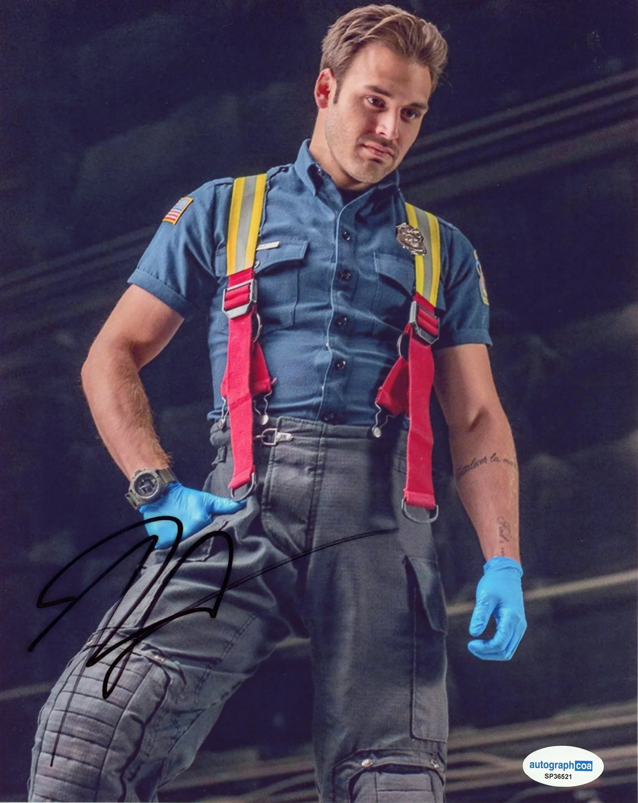 Ryan Guzman — Ryan Guzman "9-1-1" AUTOGRAPH Signed Autographed 'Eddie Diaz' 8x10 Photo ACOA, image 2