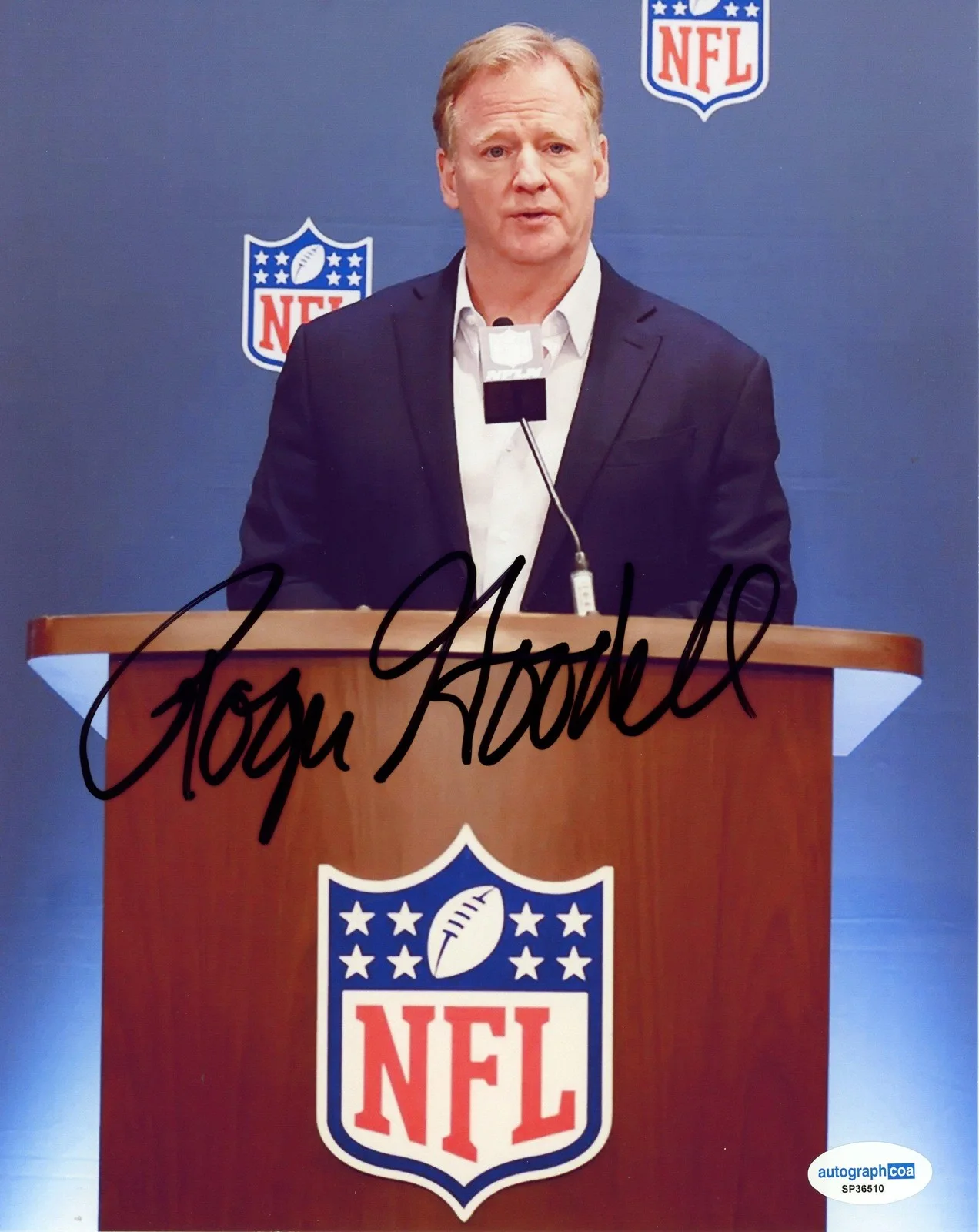 Roger Goodell — Roger Goodell AUTOGRAPH Signed NFL Football Commissioner 8x10 Photo B ACOA, изображение 2